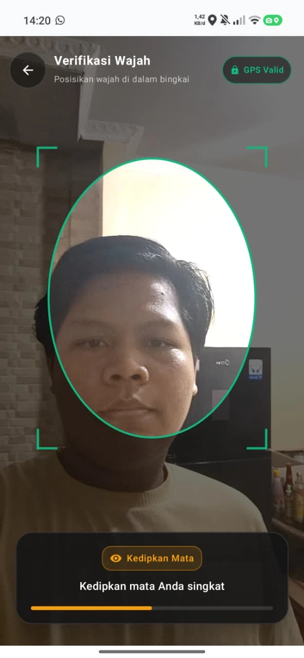 Verifikasi Wajah Biometrik dengan Tantangan Kedipan Mata